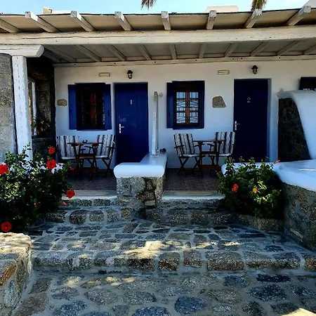 Germanos Studios Apartment *