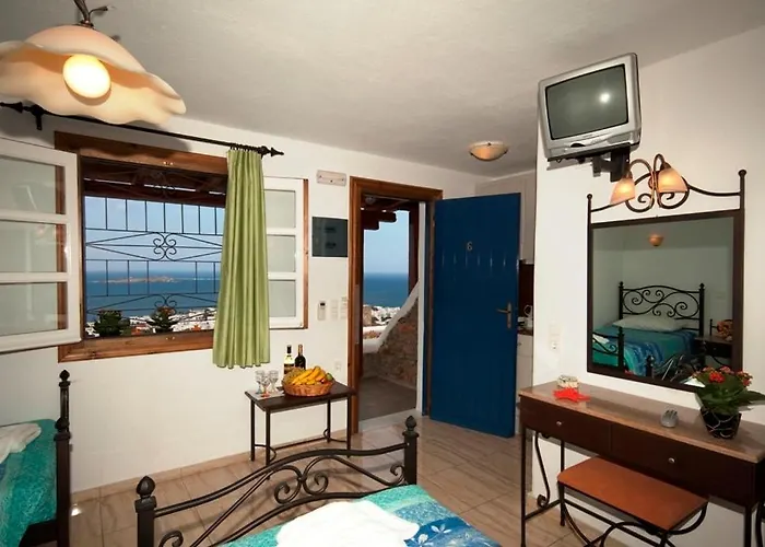 Germanos Studios Apartment *